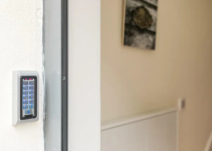 A Francos Lair * بورتو